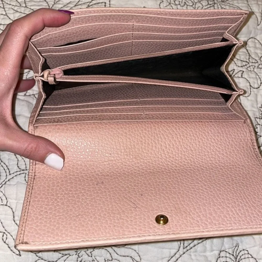 Gucci GG Marmont Continental Vollet Wallet